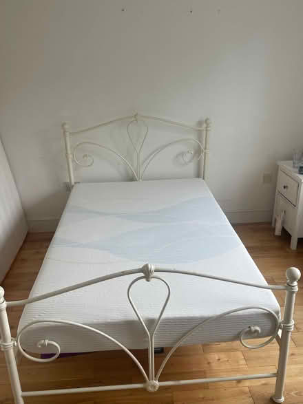 Photo of free Double bed and silentnight matress in excellent condition (Aldenham WD25) #1