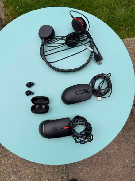 Photo of free PC peripherals (Barkingside IG5) #3