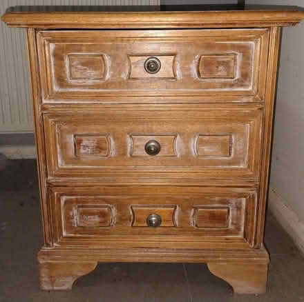 Photo of free Bedside drawers. Top also pictured. (Stopsley LU2) #1