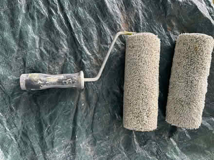 Photo of free Quality 9inch paint frame, roller and spare (Norton LD8) #1