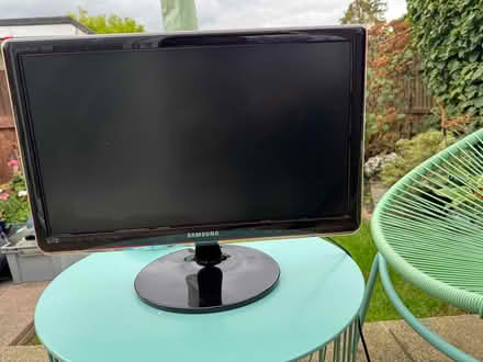 Photo of free Samsung TV (Barkingside IG5) #1
