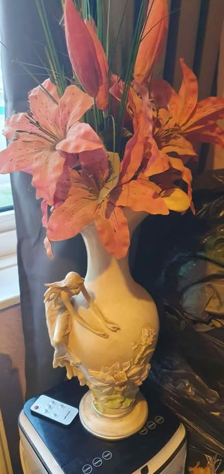 Photo of free Vase (Flintshire CH5) #1