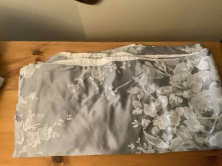 Photo of free Kingsize Duvet Set with four pillowcases (Leighton Buzzard LU7) #1