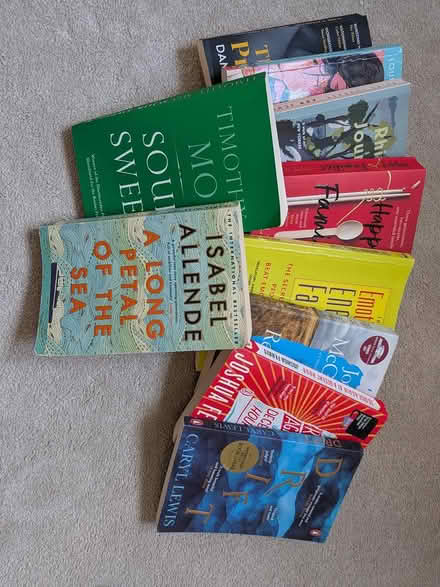 Photo of free Selection of second hand books (W5) #1