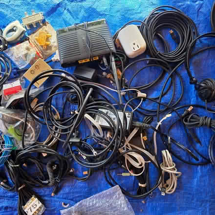 Photo of free Misc Audio/Video cables & More (SE Santa Fe Sol y Lomas) #3