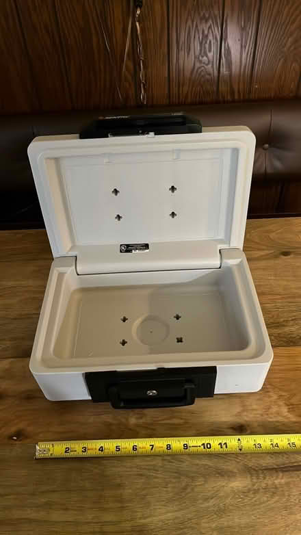 Photo of free Sentry Security Lockbox (Niles) #2