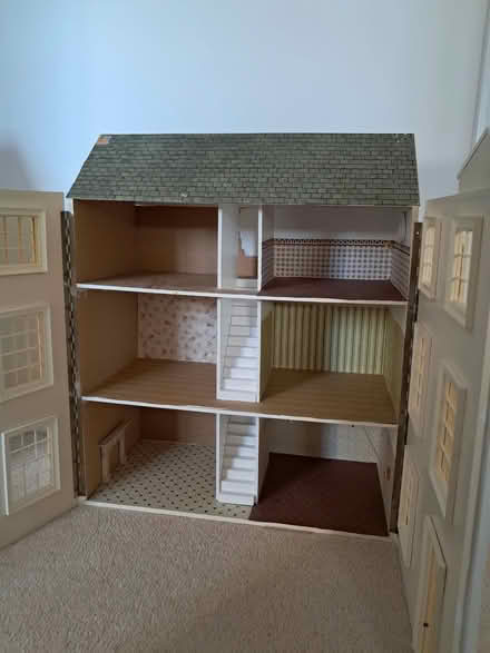 Photo of free Wooden dolls house (Hemel Hempstead HP1) #2