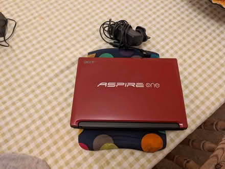 Photo of free Acer Aspire One Netbook (Whitehough SK23) #1