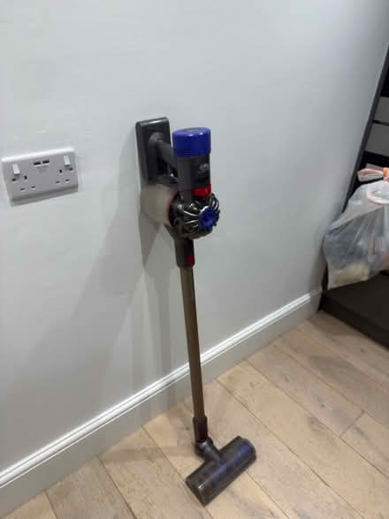 Photo of free Dyson V8 Animal — parts or repair (Herne Hill SE24) #1