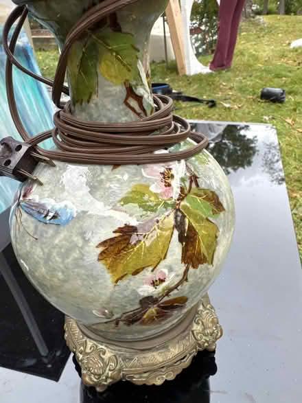 Photo of free Vintage Lamp (Lake Mohegan, NY) #2