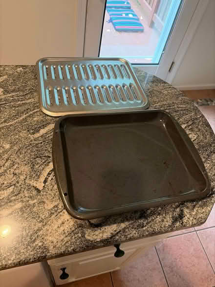Photo of free Broiler pan set (Off Lexington st in Waltham) #1