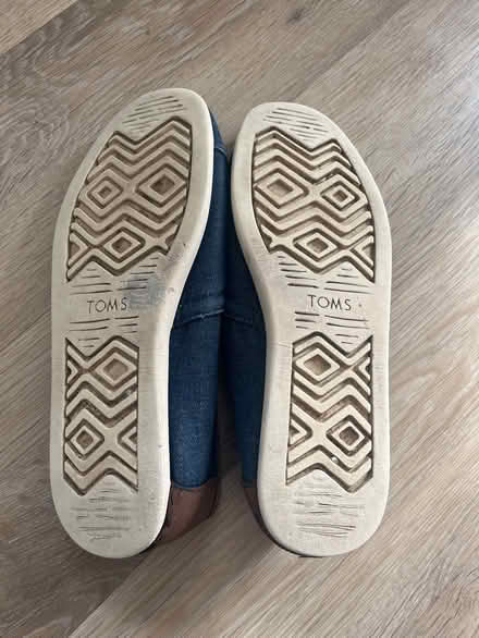 Photo of free Toms shoes (Attenborough NG9) #2