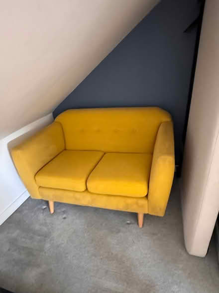 Photo of free Sofa (CT19) #1