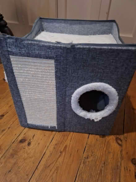 Photo of free Cat box (crouch end, N8) #1