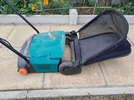 Photo of free Electric lawn rake (Newmarket/New Cheveley Rd CB8) #1