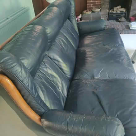 Photo of free Dark Navy 3 Seater Leather Sofa (Norbiton KT3) #2