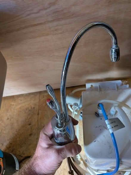 Photo of free sink/tap filter/hot water & incinerator (Earlsfield SW18) #3