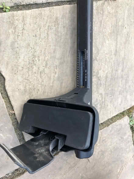 Photo of free Pair of Thule roofbars (Fulwood S10) #3