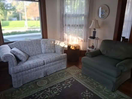 Photo of free love seat and easy chair (Dubuque) #1