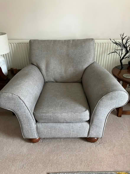 Photo of free Settee (Cottam PR4) #1
