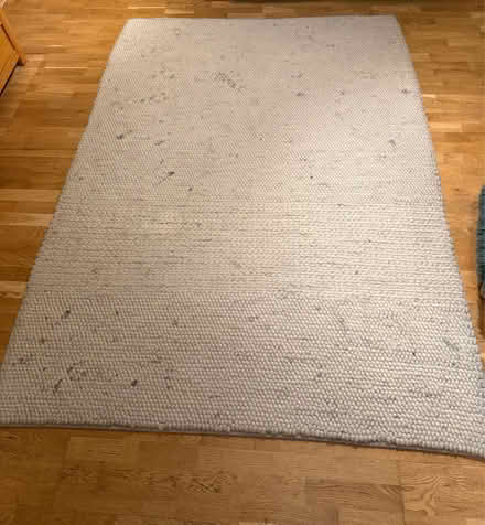 Photo of free Rug (Balham) #1