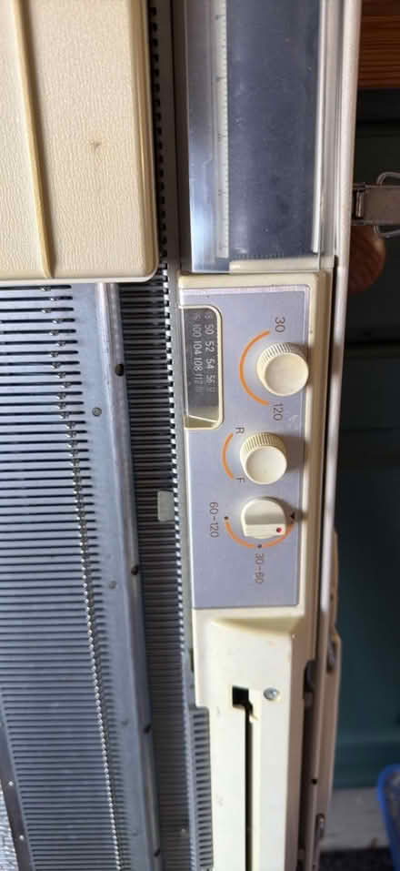 Photo of free knit master knitting machine (Shefford SG17) #4