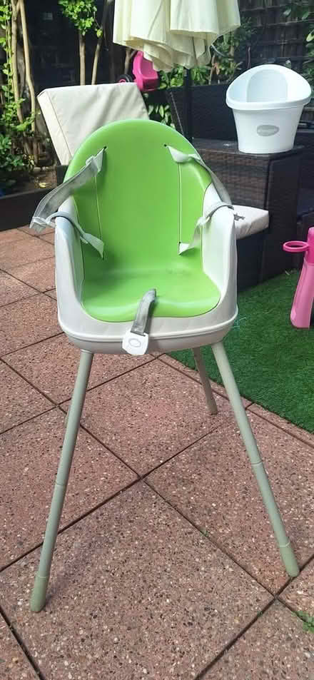 Photo of free Baby high chair (E14 Langdon Park) #1
