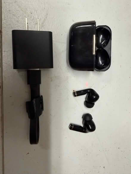 Photo of free Ear Buds (Near Wootton High School) #1