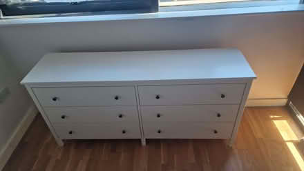 Photo of free White chest of drawers (Walworth SE17) #1