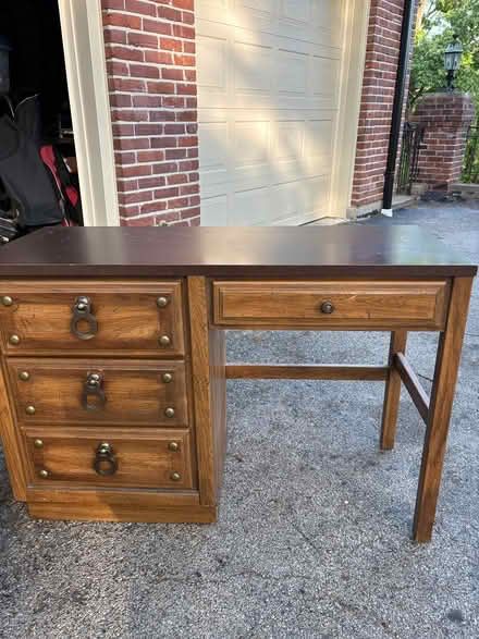 Photo of free Desk, chest of drawers and hutch (South County/63127) #2