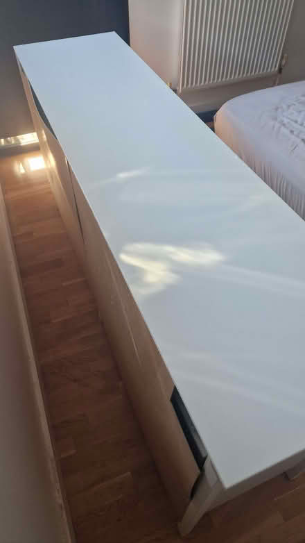 Photo of free White chest of drawers (Walworth SE17) #3