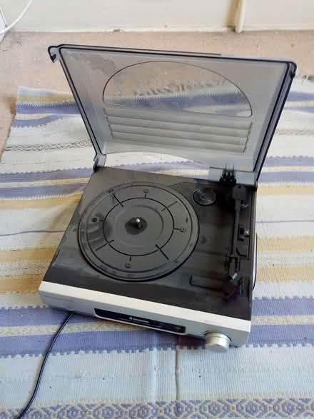 Photo of free Steepletone ST918 record player (Highbury N5) #2