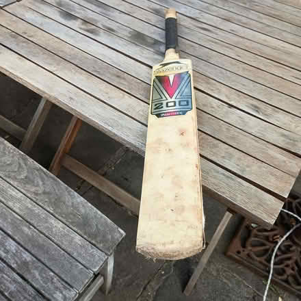 Photo of free Junior Cricket Bat (Grove Park, Chiswick, W4.) #3