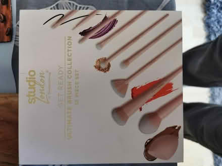 Photo of free Ultimate brush collection (Woodside CR0) #2