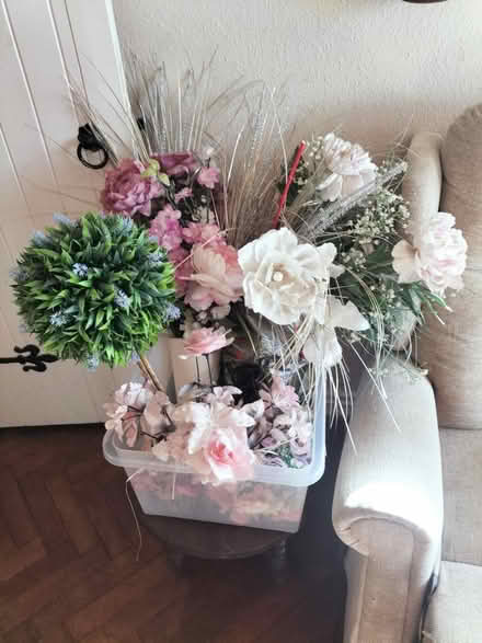 Photo of free Fake flowers (Stone Cross BN24) #1