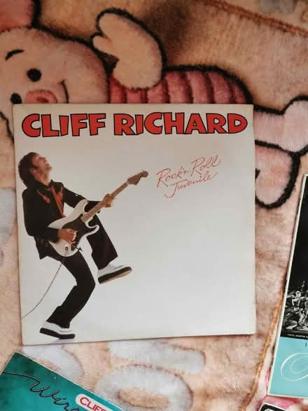 Photo of free Records (Woodside CR0) #1
