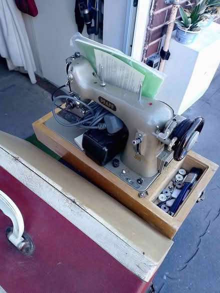Photo of free Vintage sewing machine (Alexandra Park N227) #3