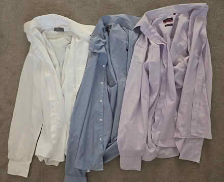 Photo of free Men's shirts, medium (HG2) #1
