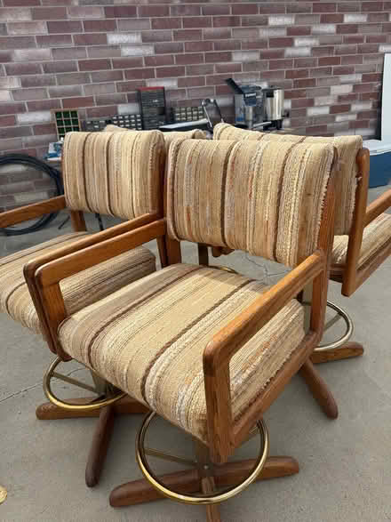 Photo of free TV stand, lamp, bar stools (Country Drive off Miller Lane) #3