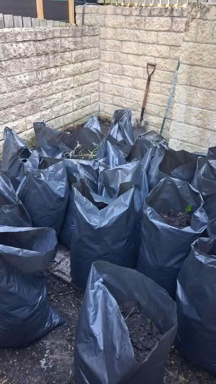 Photo of free Loose top soil (Idle) #1