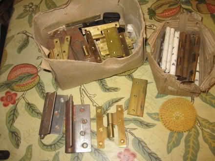 Photo of free Hinges (North Sheen TW9) #1