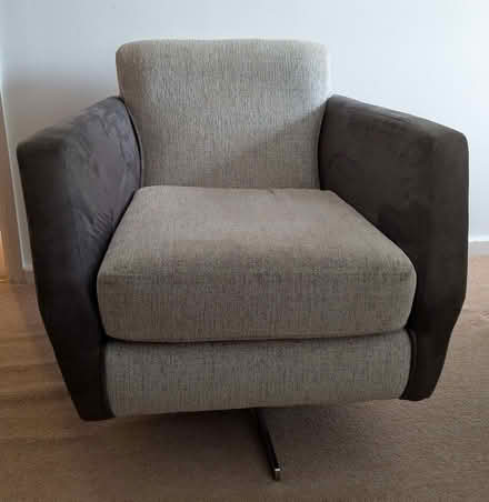 Photo of free Swivel chair (Market Ward CB5) #1