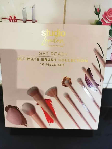 Photo of free Ultimate brush collection (Woodside CR0) #1
