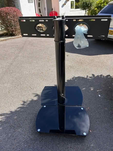 Photo of free TV Moveable stand (Garsington OX44) #2