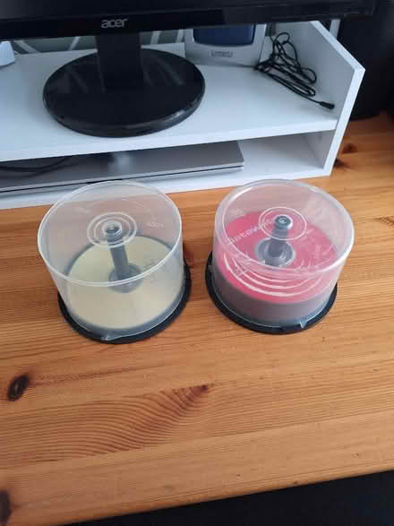 Photo of free 6 x CD-R and 26 x DVD 120minute discs (Prestbury GL52) #1