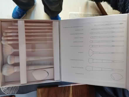 Photo of free Ultimate brush collection (Woodside CR0) #3