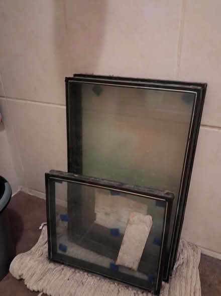 Photo of free Glass (Harpur Hill SK17) #3
