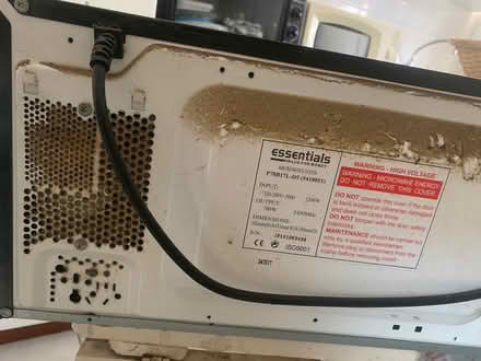 Photo of free working microwave (Plumstead Pick'n Pay) #4