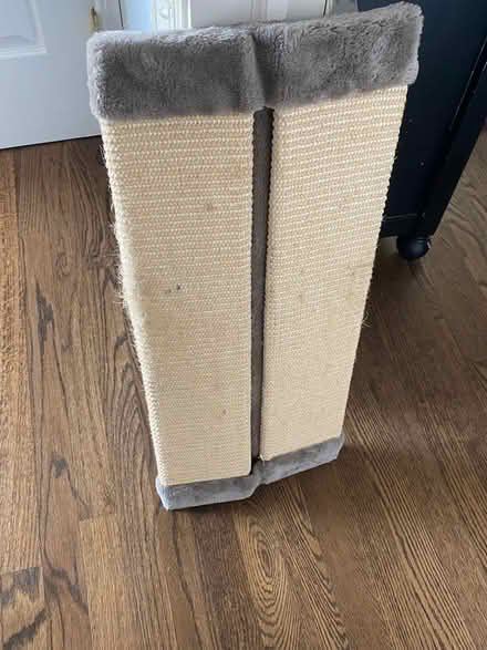 Photo of free Wall mounted cat scratcher (Kenilworth) #1