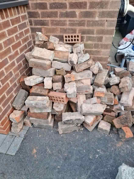 Photo of free Bricks and hardcore (Warstones WV4) #2